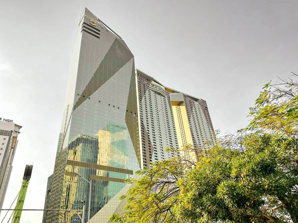 3-комнатная квартира в The PEAK, ПномПень. — Пном Пень