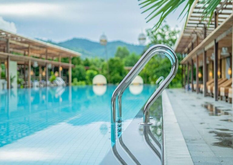Отель на берегу реки Прек Теук Чху — Продаётся в Кампонге (Kampot), Камбоджа!